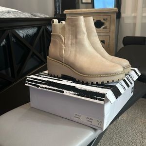 Dolce Vita Rango Ankle Boot